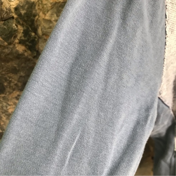 Hurley Gray & Black cotton polyester hoodie with draw cord size Medium - Picture 13 of 14